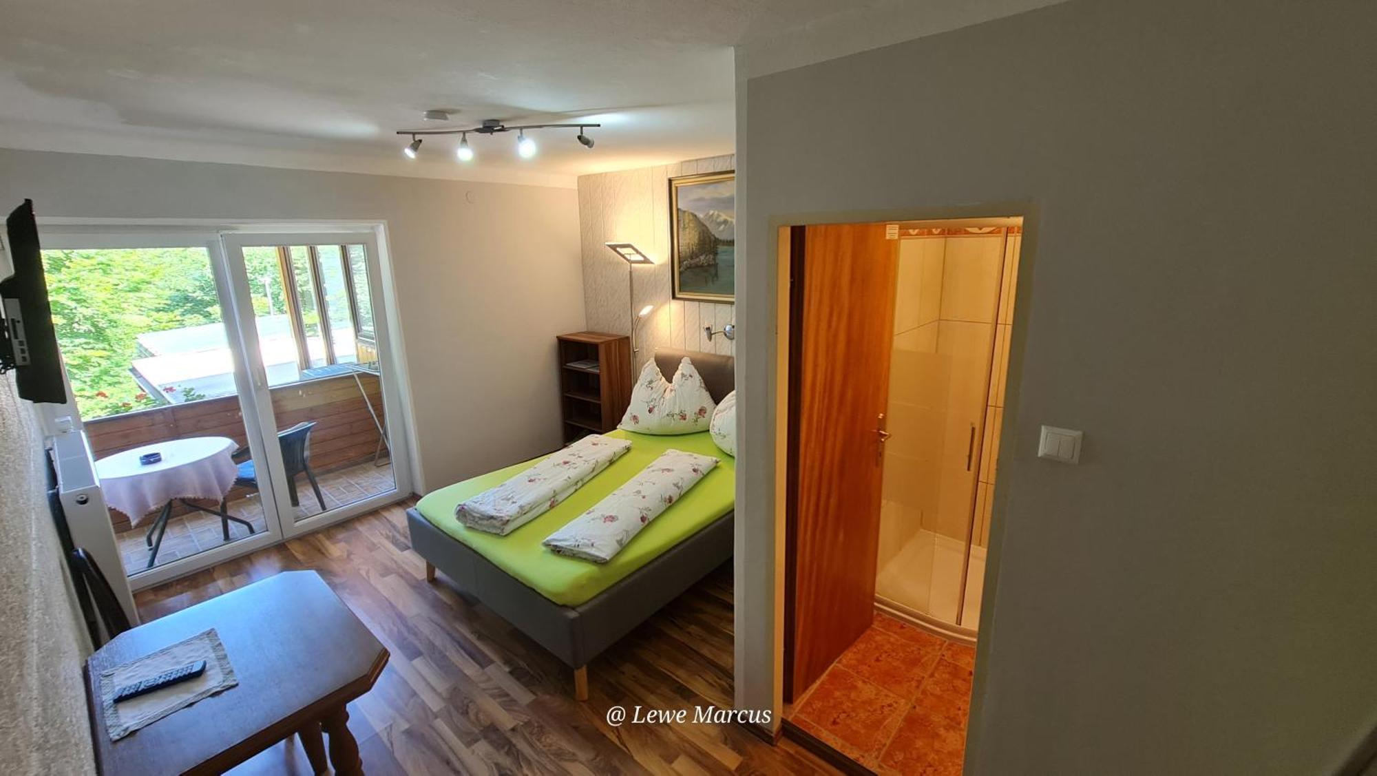 Appart-Pension Seehang Velden am Woerthersee Exterior photo