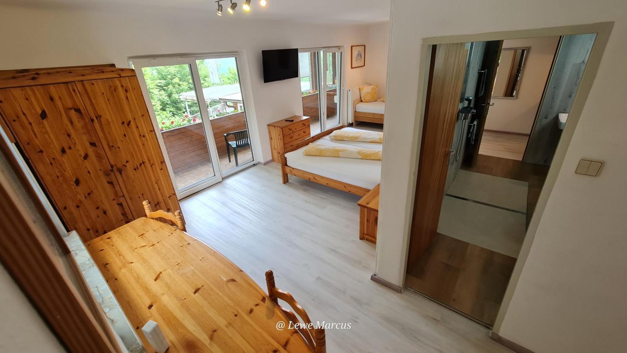 Appart-Pension Seehang Velden am Woerthersee Exterior photo